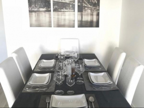 Beautiful 3 bedroom flat 8-9 persons
